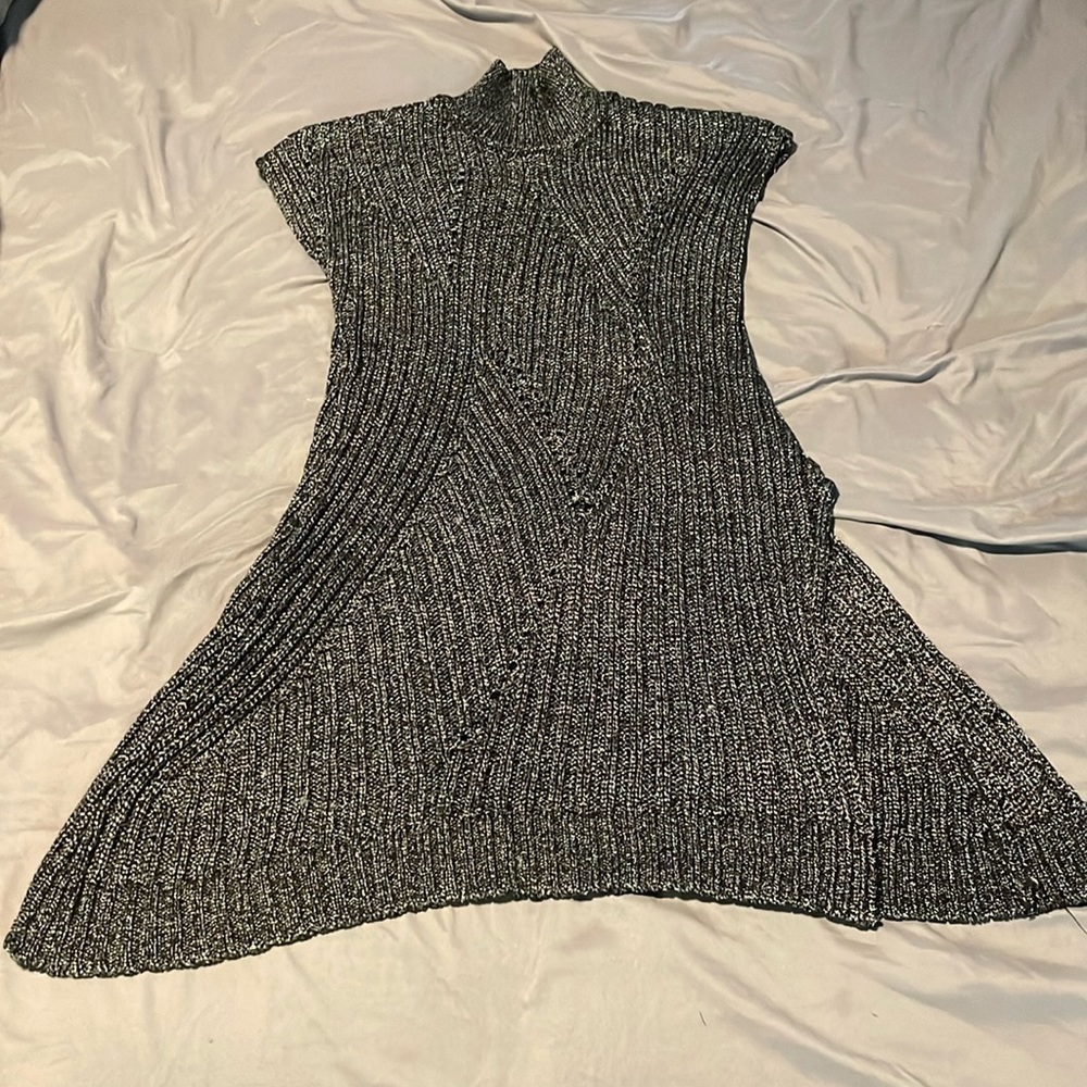 Foxiedox The Knit Playin’ Sleeveless Mock Neck Metallic Sweater Size S​​​​
